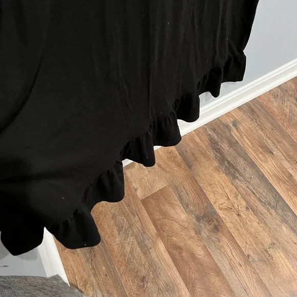 Long black dress 🖤 - Picture 3 of 7